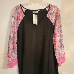 Southern Stitch Top, Size 2XL,  Black with multicolor bell sleeves